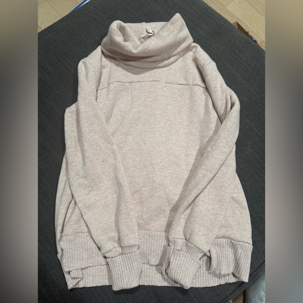 ALO yoga hoodie